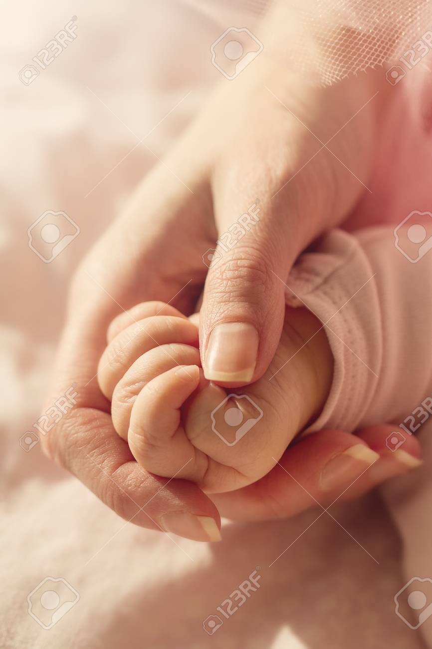 cute baby hands wallpapers 0010