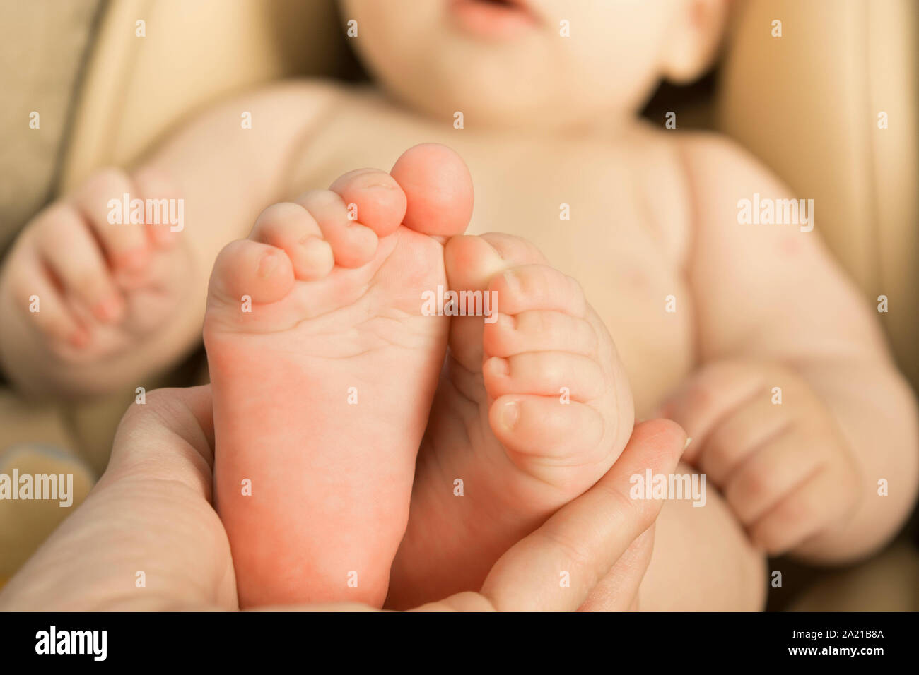 cute baby hands wallpapers 0026