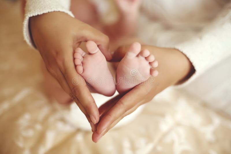 cute baby hands wallpapers 0033