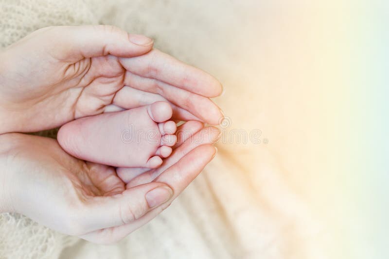 cute baby hands wallpapers 0047