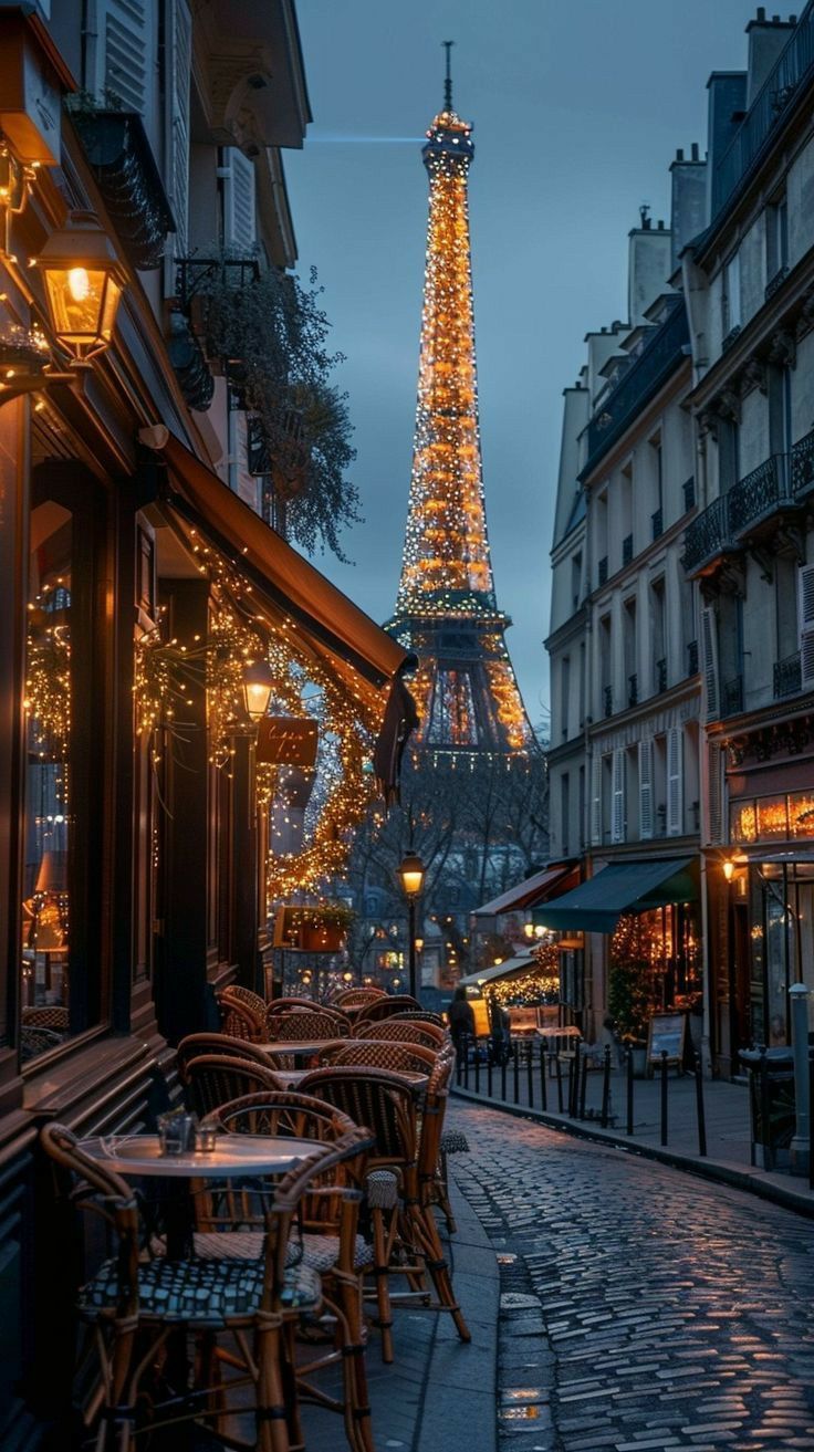 cute wallpapers of the Eiffel Tower