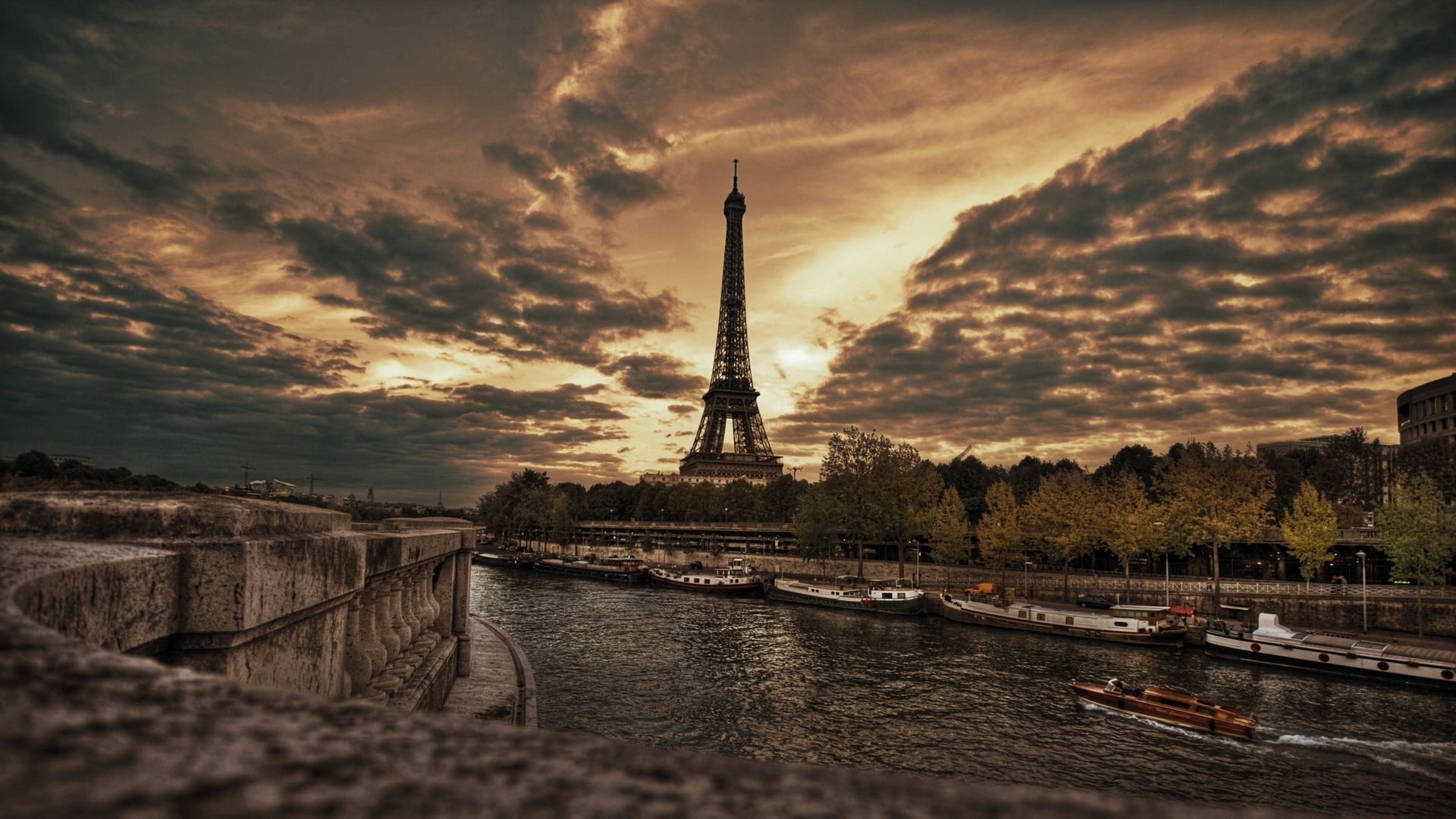 Eiffel Tower cute paris wallpapers 0068